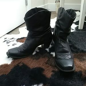 Black durango cowboy boots